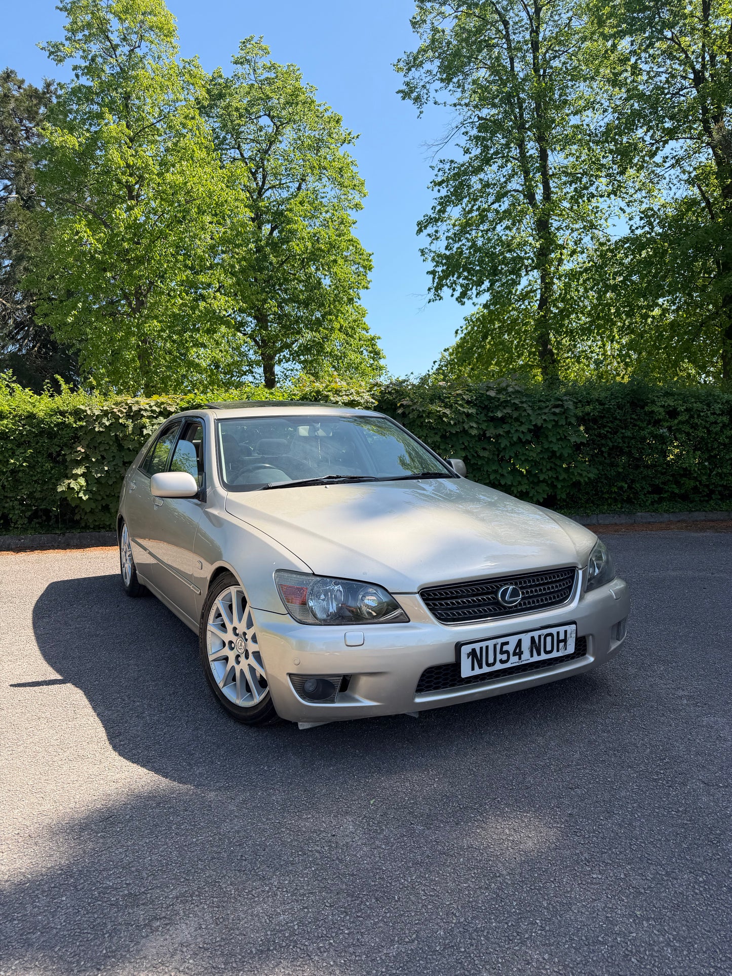 Lexus IS200