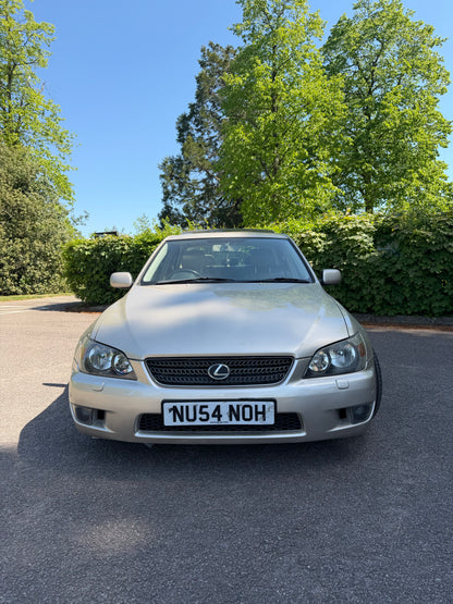 Lexus IS200